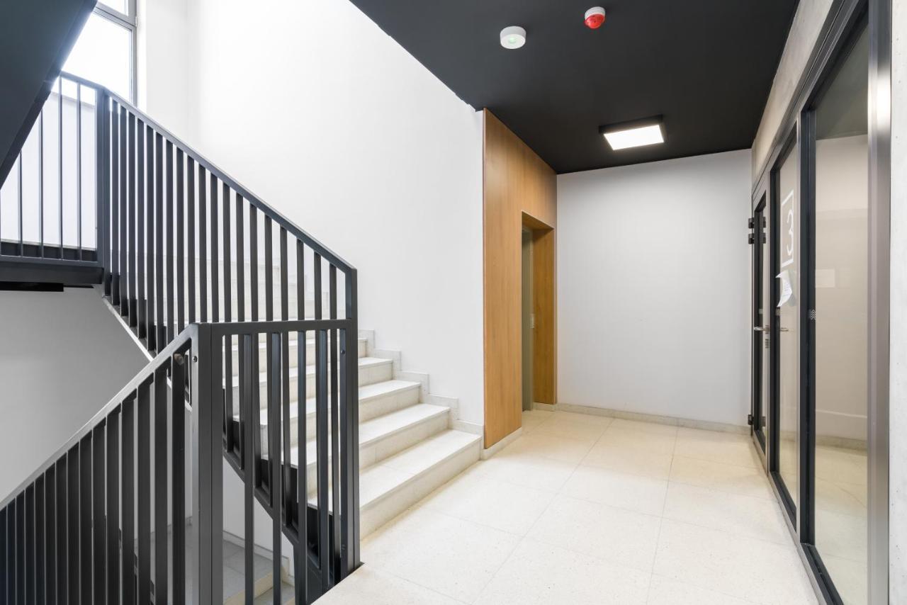 Warta Residence Apartments By Noclegi Renters 波兹南 外观 照片