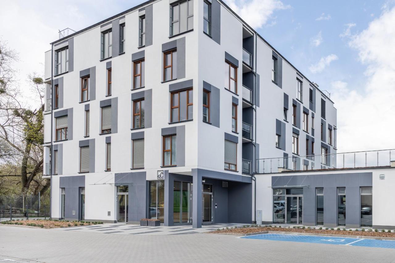 Warta Residence Apartments By Noclegi Renters 波兹南 外观 照片